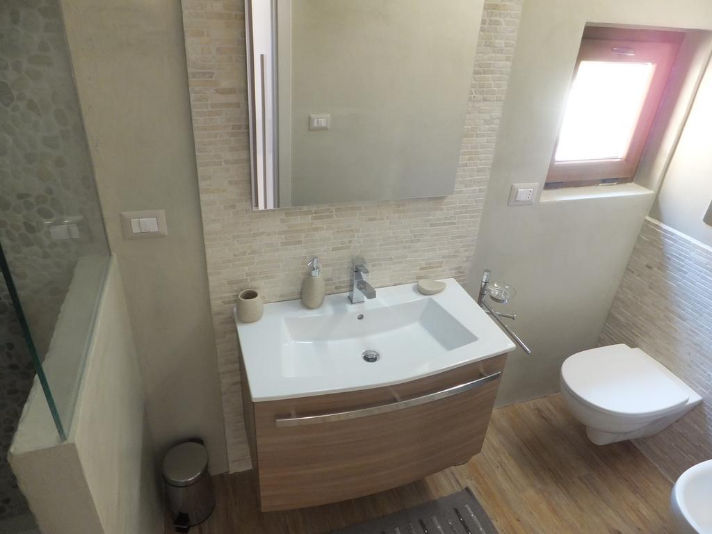Villaggio Est Affittacamere San Teodoro  Exteriör bild