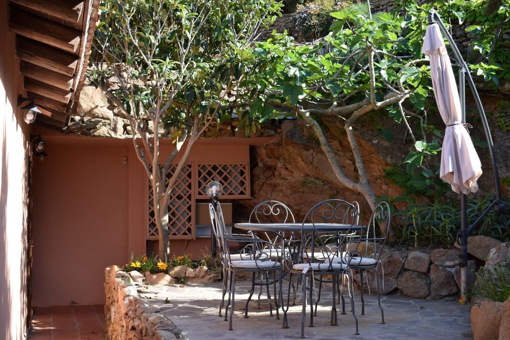Villaggio Est Affittacamere San Teodoro  Exteriör bild