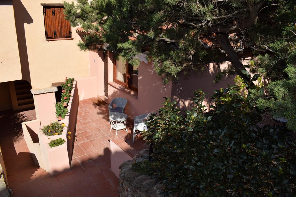 Villaggio Est Affittacamere San Teodoro  Exteriör bild
