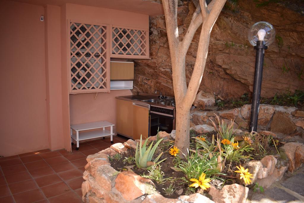 Villaggio Est Affittacamere San Teodoro  Exteriör bild
