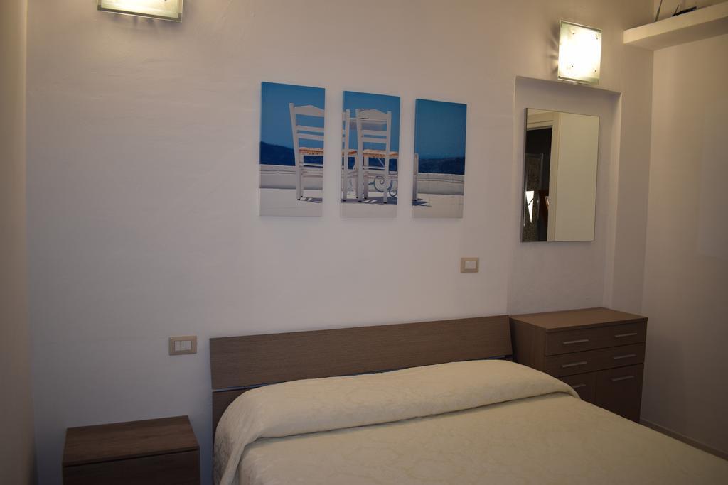 Villaggio Est Affittacamere San Teodoro  Exteriör bild